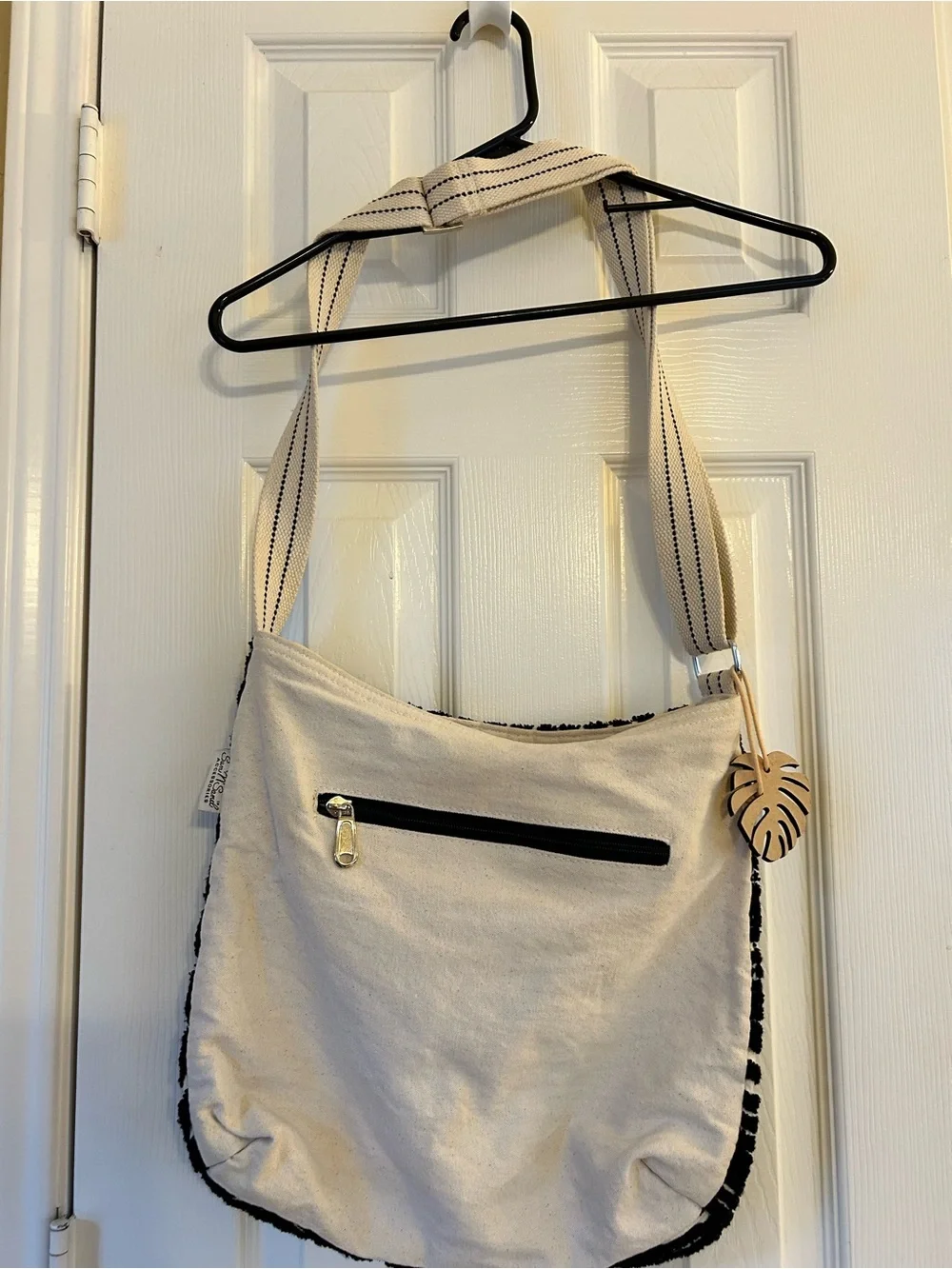NWOT Monstera Cross Body Hobo Bag with Adjustable Straps